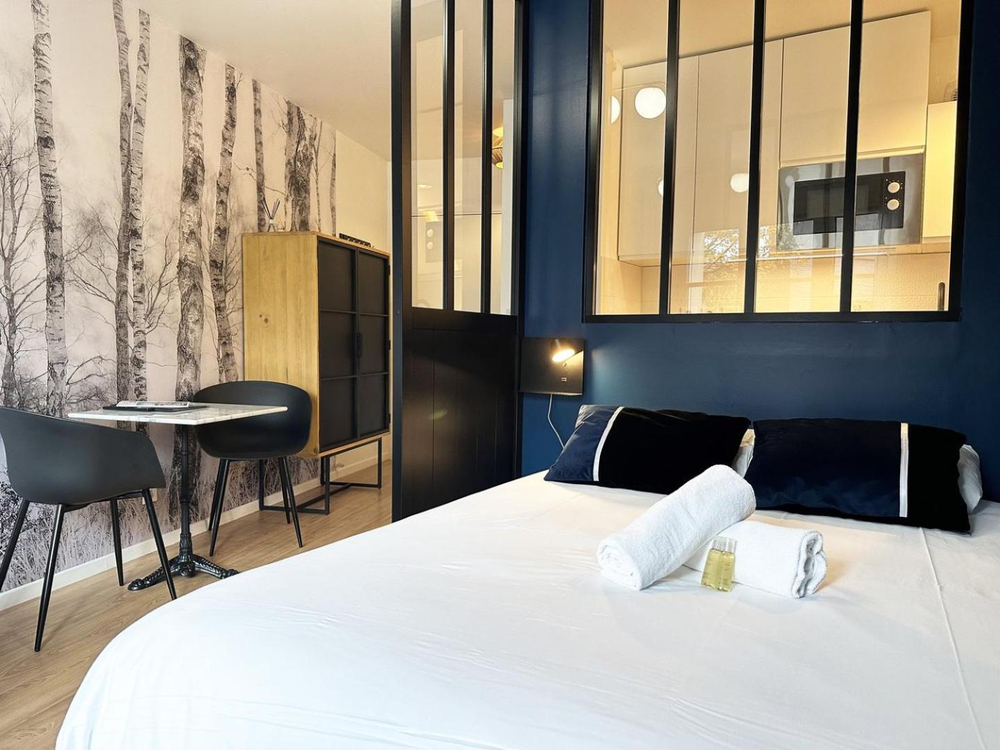 C Le 15 - Studio Cosy Avec Parking Chartres Bagian luar foto