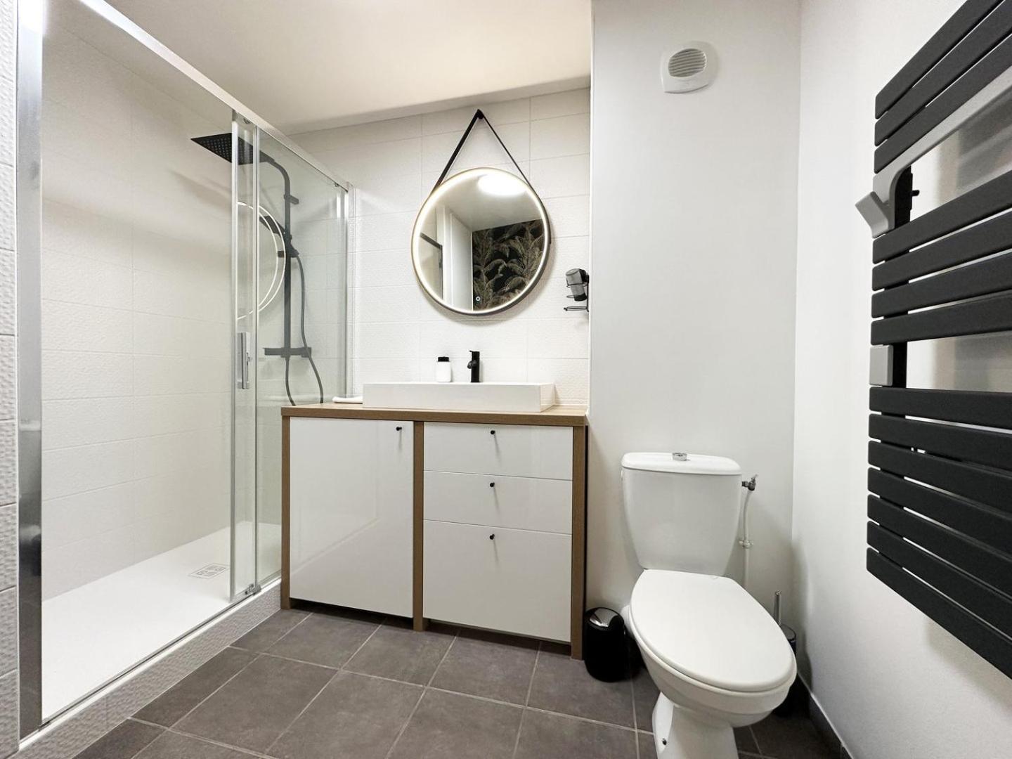 C Le 15 - Studio Cosy Avec Parking Chartres Bagian luar foto