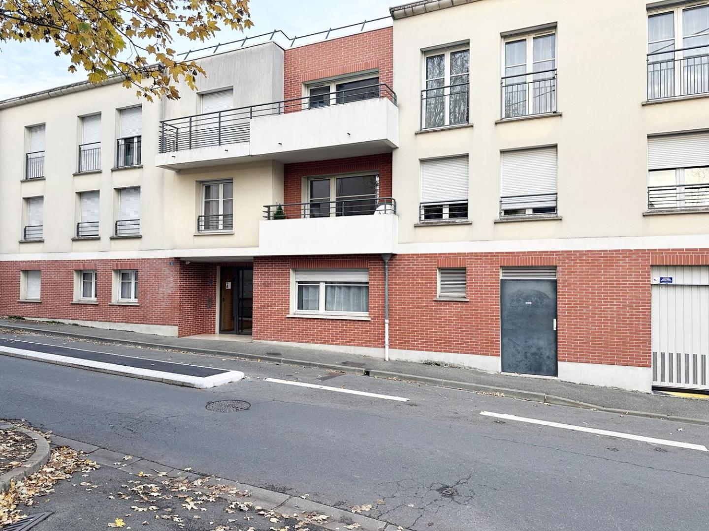 C Le 15 - Studio Cosy Avec Parking Chartres Bagian luar foto